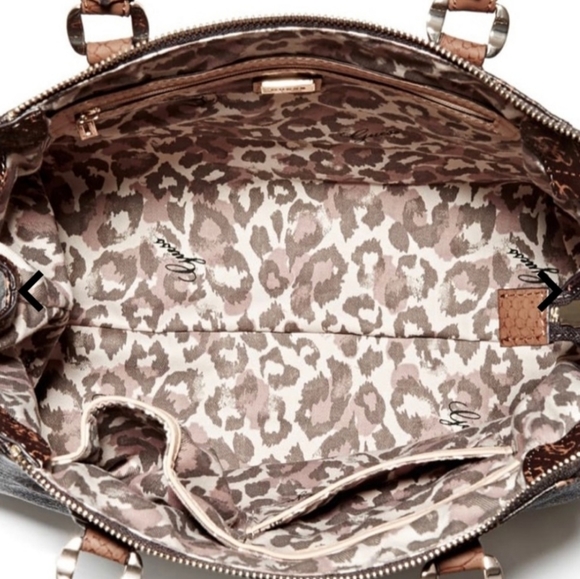 Guess Confidential Chain Handbag/Crossbody - Picture 4 of 17